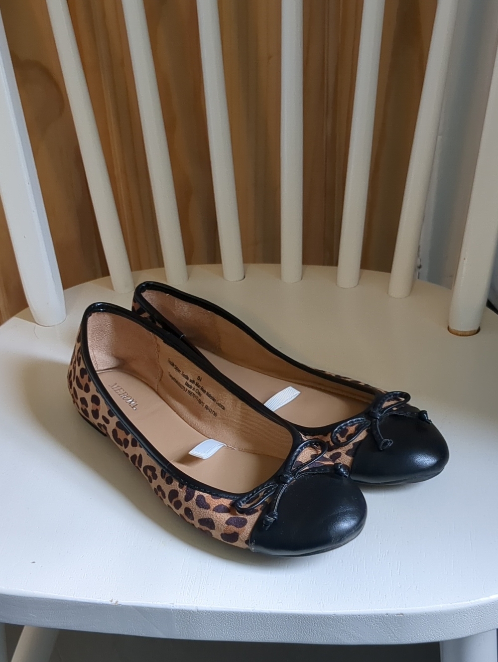 Merona Leopard Print Ballet Flats with Black Toe. Size 8.5
